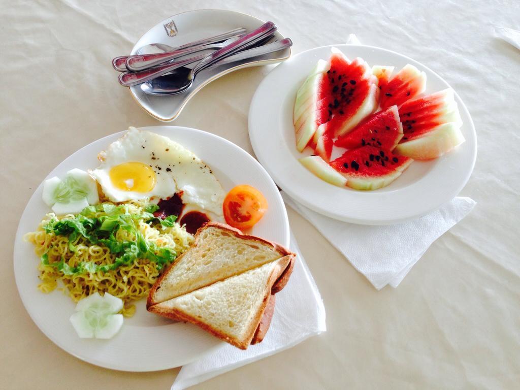 Rainbow Beach Hotel Hikkaduwa Kültér fotó