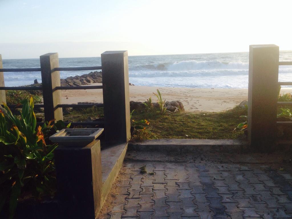 Rainbow Beach Hotel Hikkaduwa Kültér fotó