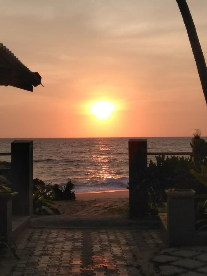 Rainbow Beach Hotel Hikkaduwa Kültér fotó