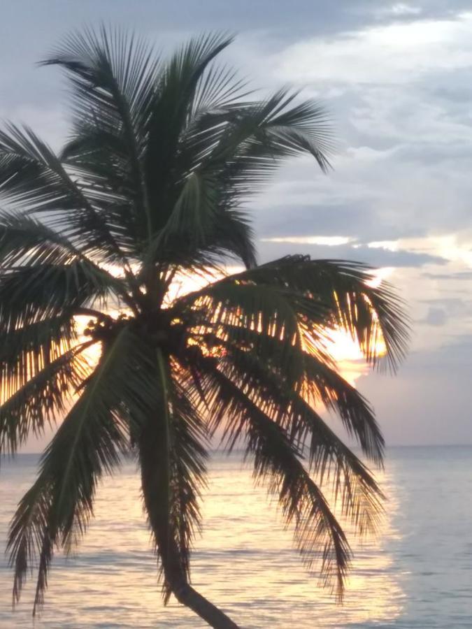 Rainbow Beach Hotel Hikkaduwa Kültér fotó