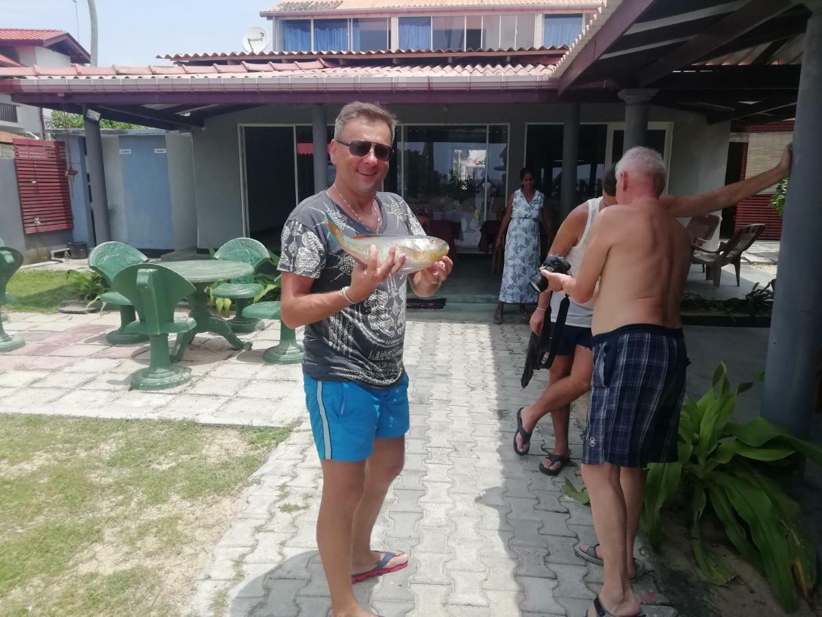 Rainbow Beach Hotel Hikkaduwa Kültér fotó