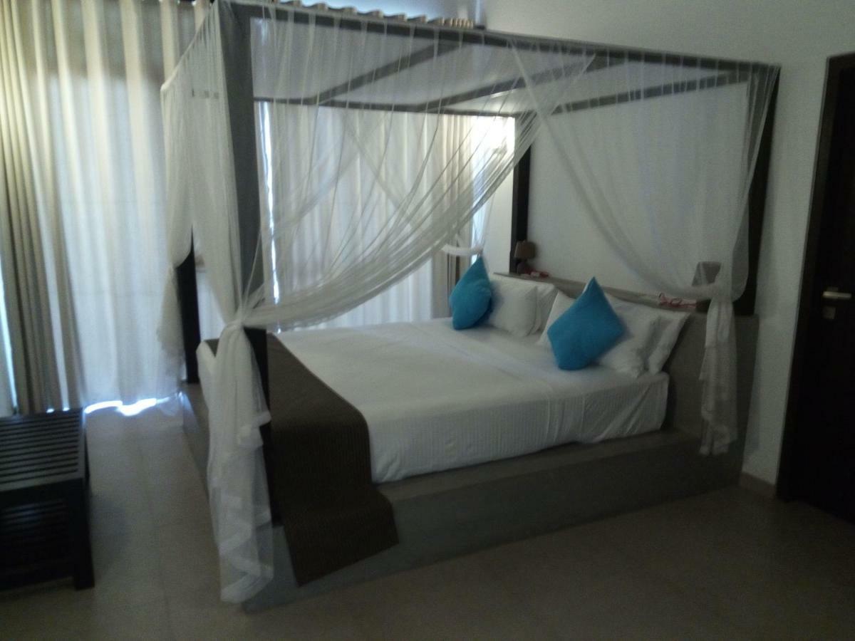 Rainbow Beach Hotel Hikkaduwa Kültér fotó
