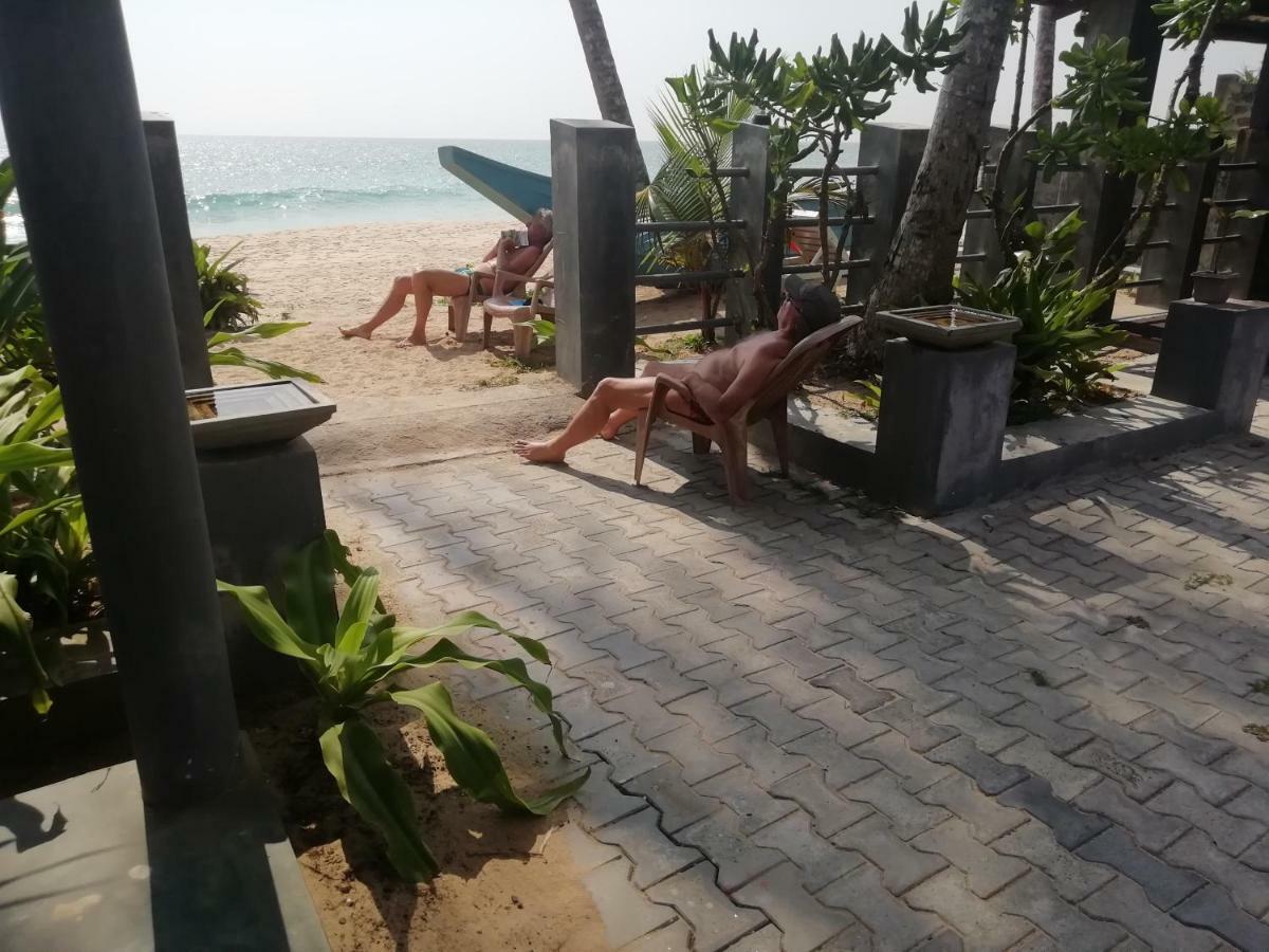 Rainbow Beach Hotel Hikkaduwa Kültér fotó